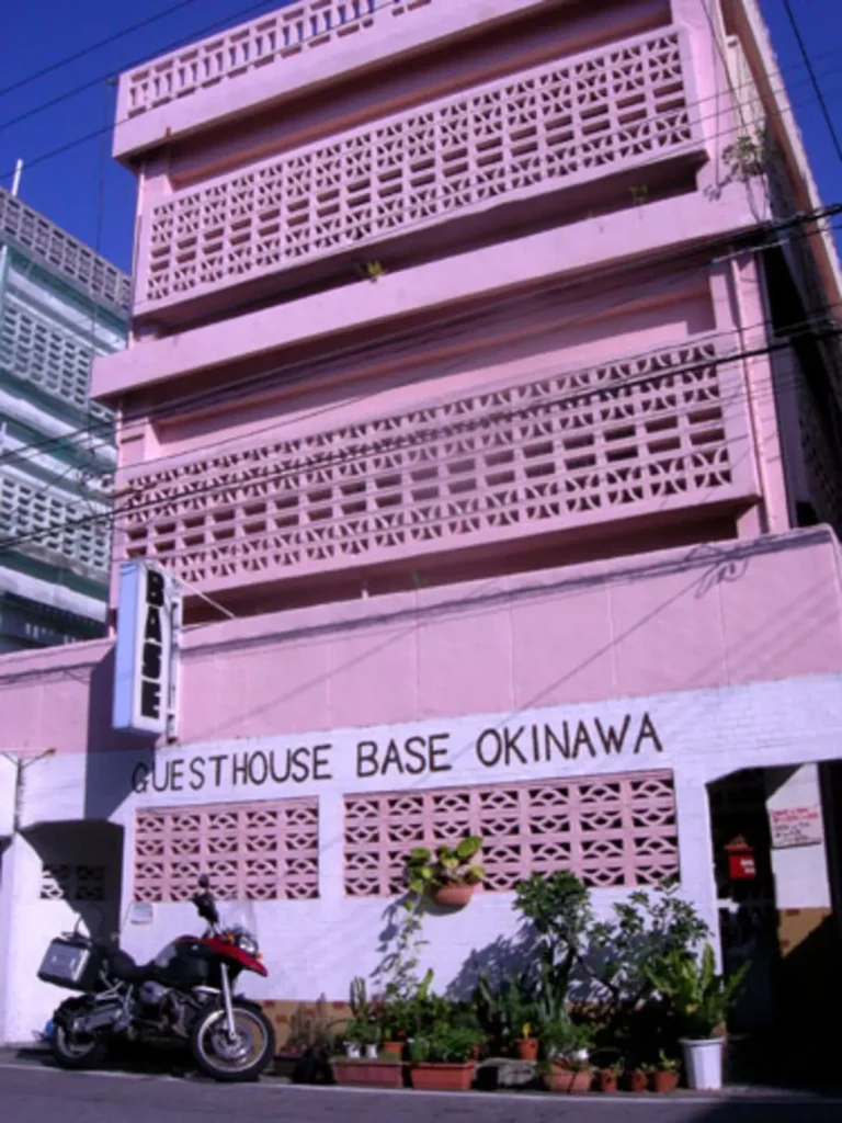 ゲストハウス　ＢＡＳＥ　ＯＫＩＮＡＷＡ